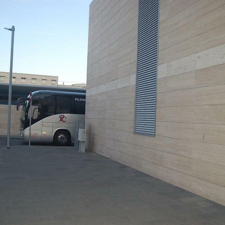 Terminal Bus Cairoli Bed and Breakfast Palermo Exterior foto